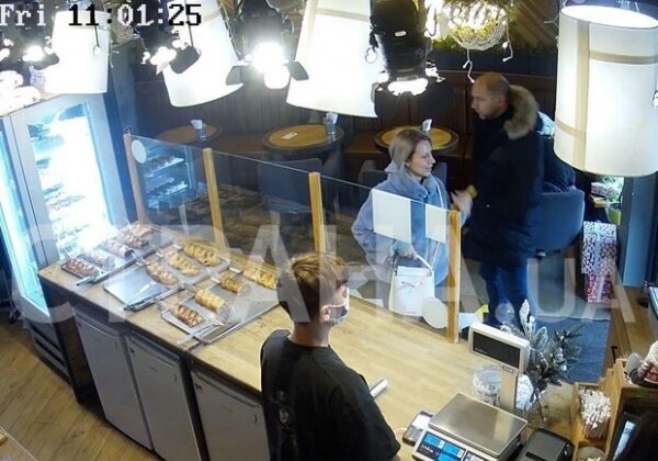 В одесское кафе пришли с проверками из-за отказа обслужить подругу депутата В одесское кафе пришли с проверками из-за отказа обслужить подругу депутата