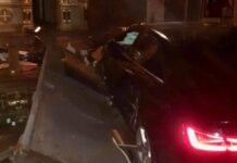 В Тернополе женщина на авто протаранила собор