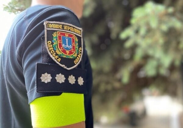 В Одессе мужчина ударил ножом знакомого, а в области девушку ранили из пистолета В Одессе мужчина ударил ножом знакомого, а в области девушку ранили из пистолета