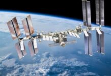 NASA сможет удержать МКС на орбите без России: что придумали американцы