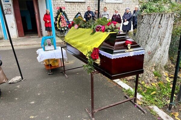 В Одесской области простились с двумя защитниками Украины В Одесской области простились с двумя защитниками Украины