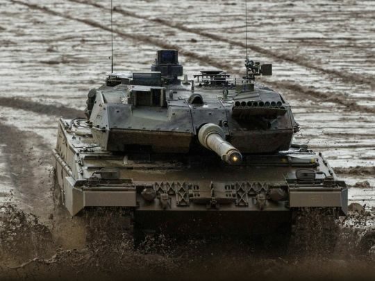 Шольця дотиснули: Україна отримає не лише німецькі танки Leopard-2, а й американські Abrams