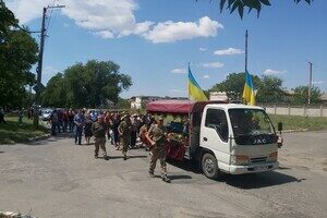 Погиб в Донецкой области: в Одесской области простились с бойцом морской пехоты Погиб в Донецкой области: в Одесской области простились с бойцом морской пехоты