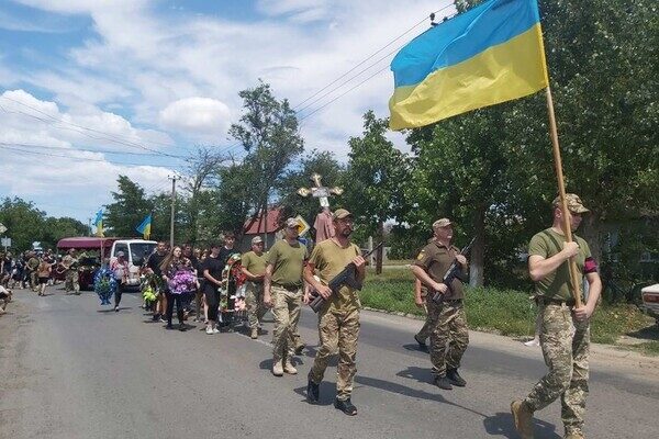 Погиб в Донецкой области: в Одесской области простились с бойцом морской пехоты Погиб в Донецкой области: в Одесской области простились с бойцом морской пехоты