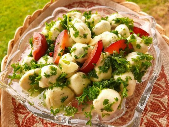 Маринована моцарела: делікатес із делікатесів
