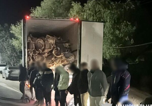 В Одесской области 16 "уклонистов" перевозили в рефрижераторе с мясом В Одесской области 16 "уклонистов" перевозили в рефрижераторе с мясом