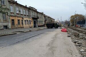 Снимают трамвайные пути: как в Одессе продолжается ремонт спуска Виталия Блажко Снимают трамвайные пути: как в Одессе продолжается ремонт спуска Виталия Блажко