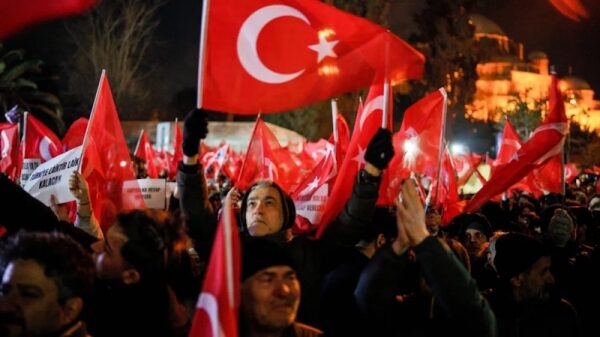 Массовые протесты в Турции после ареста соперника Эрдогана Массовые протесты в Турции после ареста соперника Эрдогана