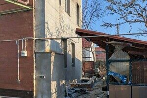 Пожары и пострадавшие в пригороде Одессы: последствия вечерней атаки БпЛА (обновлено) Пожары и пострадавшие в пригороде Одессы: последствия вечерней атаки БпЛА (обновлено)