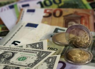 Курс валют в Украине 19 апреля 2025: сколько стоит доллар и евро