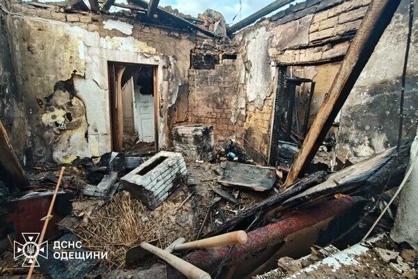 Ночной обстрел Одесской области: в Белгороде-Днестровском пострадал мужчина Ночной обстрел Одесской области: в Белгороде-Днестровском пострадал мужчина