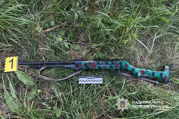 В Одесской области 10-летний мальчик выстрелил в друга из винтовки В Одесской области 10-летний мальчик выстрелил в друга из винтовки