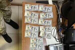 В Одесской области украинец и иностранка пытались подкупить пограничников В Одесской области украинец и иностранка пытались подкупить пограничников