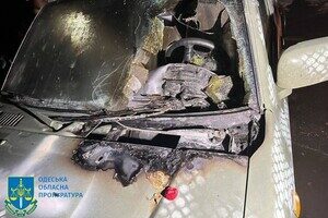 В Одессе молодой человек сжег три военных автомобиля: как его наказал суд В Одессе молодой человек сжег три военных автомобиля: как его наказал суд