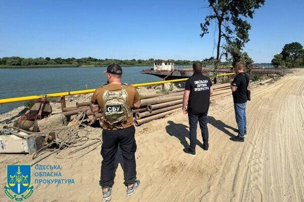 Добывали песок из Дуная: в Одесской области разоблачили предпринимателей и мэра Добывали песок из Дуная: в Одесской области разоблачили предпринимателей и мэра