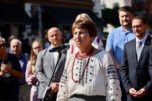 В Одессе открыли новое имя на Аллее звезд: почтили художника В Одессе открыли новое имя на Аллее звезд: почтили художника