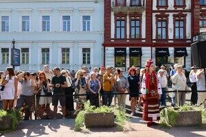 В Одессе открыли новое имя на Аллее звезд: почтили художника В Одессе открыли новое имя на Аллее звезд: почтили художника