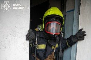 Пожар в многоэтажке в Одессе: огонь охватил одну из квартир Пожар в многоэтажке в Одессе: огонь охватил одну из квартир