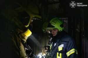 Пожар в многоэтажке в Одессе: огонь охватил одну из квартир Пожар в многоэтажке в Одессе: огонь охватил одну из квартир