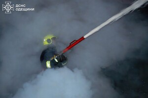 Ночной удар по Одессе: часть города без света, есть повреждение дома
