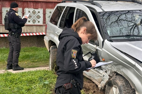 В Одесской области произошло ДТП со стрельбой: пострадала женщина В Одесской области произошло ДТП со стрельбой: пострадала женщина