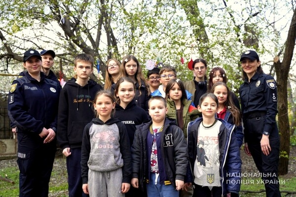 Писанки и национальные традиции: в Одессе ювеналы устроили Пасху для детей-ВПЛ Писанки и национальные традиции: в Одессе ювеналы устроили Пасху для детей-ВПЛ