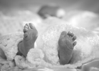 На Одесчине в пакете в шкафу обнаружили тело новорожденного ребенка