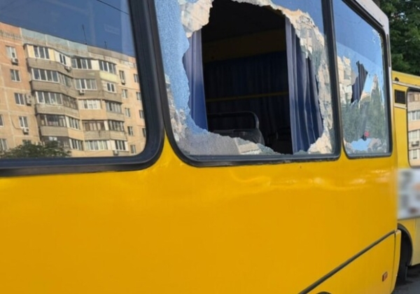 Утренний удар по остановке в Одессе: получили осколочные ранения люди Утренний удар по остановке в Одессе: получили осколочные ранения люди