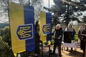 Чествование памяти защитников Украины: под Одессой открыли Аллею Героев Чествование памяти защитников Украины: под Одессой открыли Аллею Героев