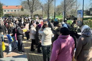 Чествование памяти защитников Украины: под Одессой открыли Аллею Героев Чествование памяти защитников Украины: под Одессой открыли Аллею Героев